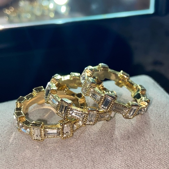 Stackable gold rings - Picture 2 of 4